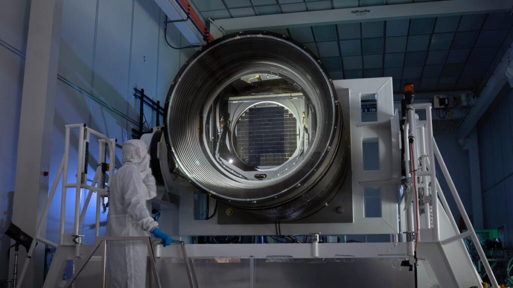 Scientists Complete Construction of the Biggest Digital Camera Ever